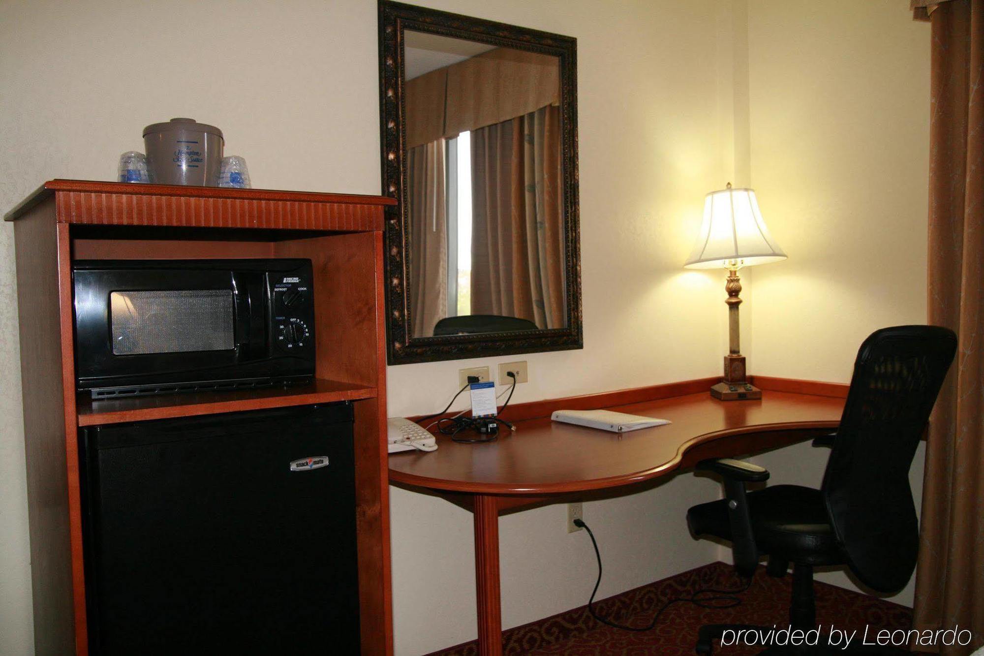 Hampton Inn & Suites Mccomb Rom bilde